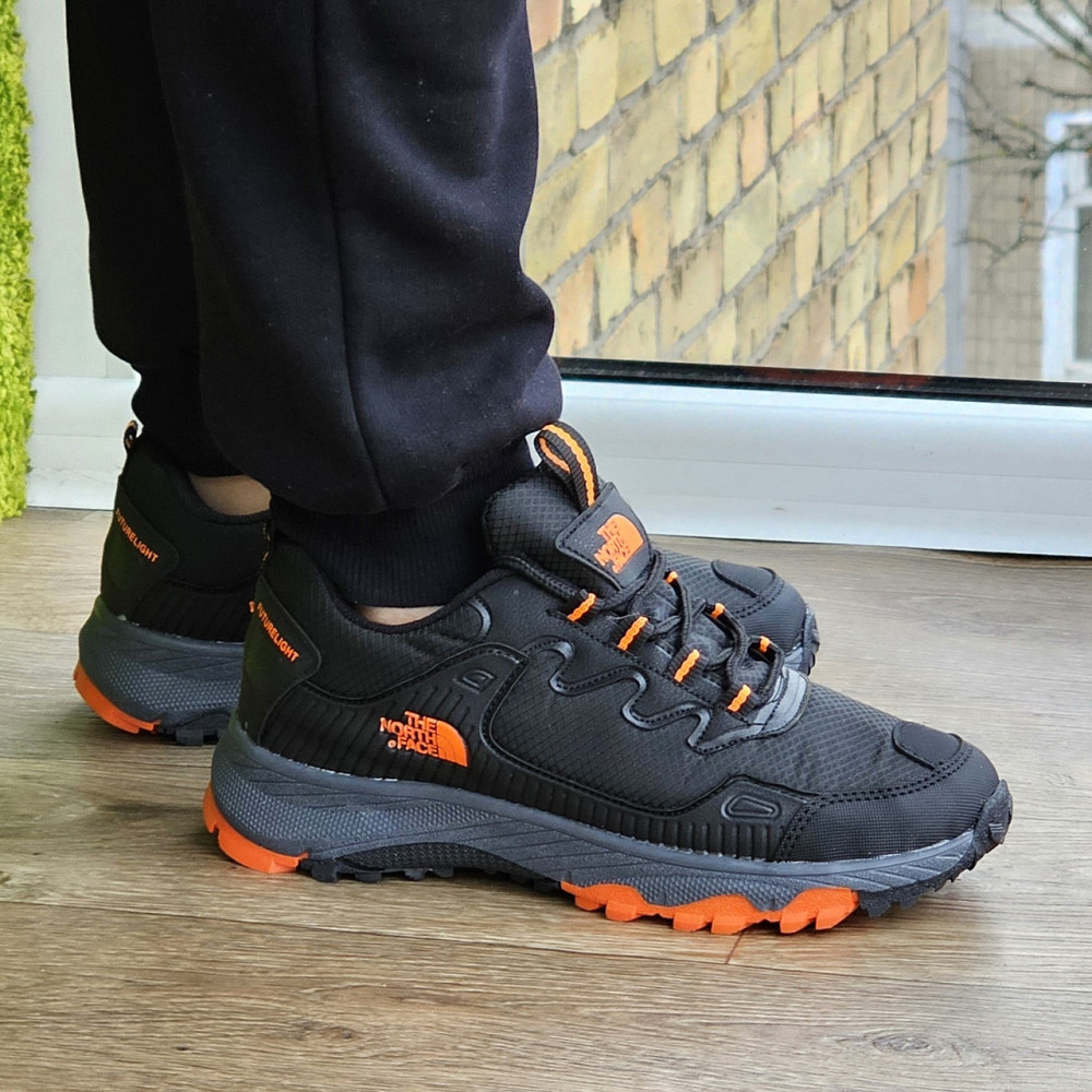 Мужские Кроссовки The North Face Черные с Оранжевым Норт Фейс (размеры: 40,41,42,43) ВидеоОбзор Днепр - изображение 4