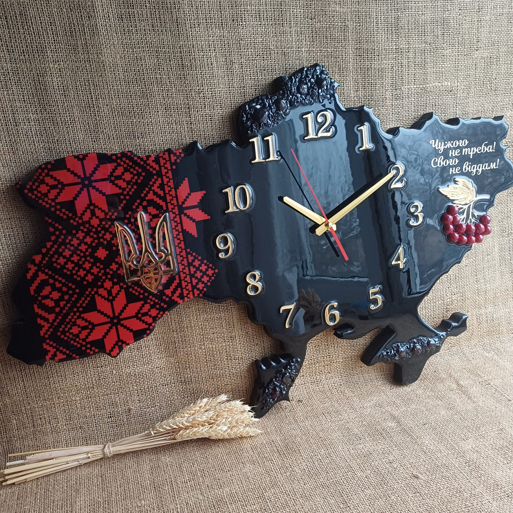 Годинник настінний 130*85 см з епоксидної смоли ручної роботи "Карта України" з кісточками та гербом Дніпро - фото 5