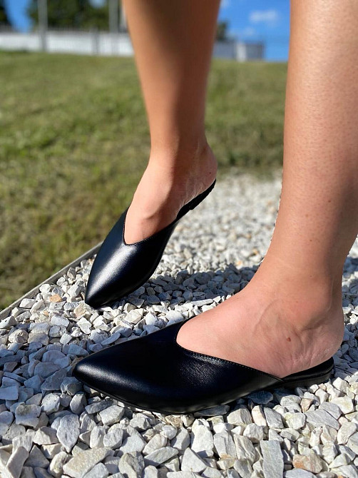 RONE Модні шльопанці жіночі, натуральна шкіра, чорні з закритим гострим носком RONE B-173 р. 37 Коломыя - изображение 5