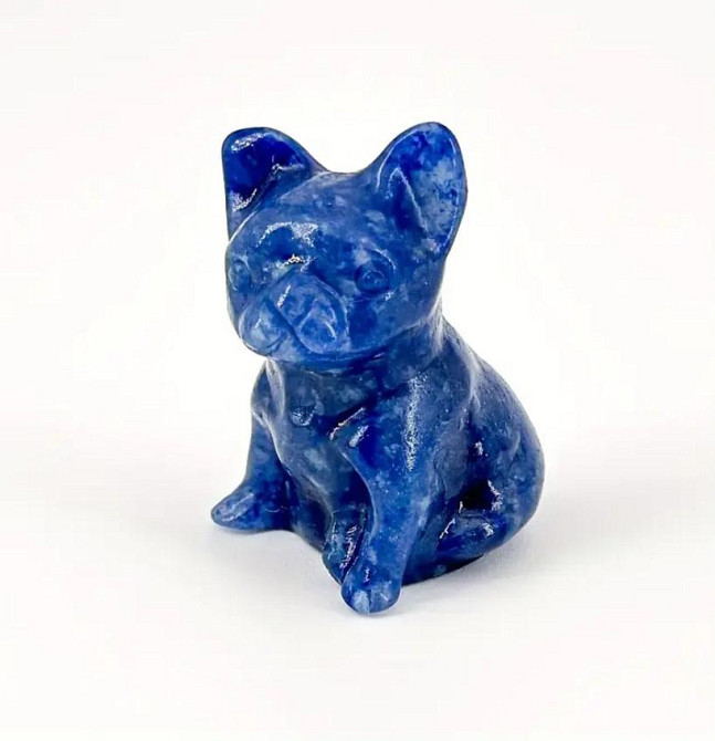 Статуэтка собаки из натурального камня синего авантюрина 30*20 мм. Фигурка бульдога из синего авантю Киев - изображение 1