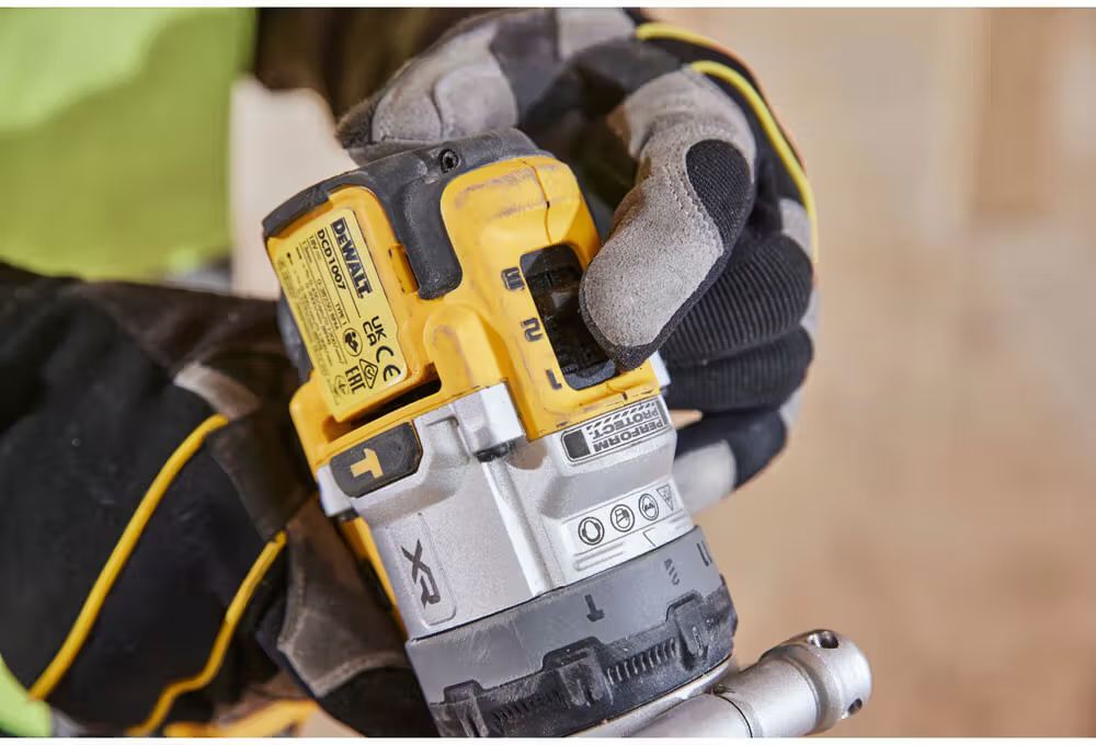 Професійна дриль-шурупокрут акумуляторний безщітковий ударний DeWALT DCD1007NT : без АКБ і ЗП Київ - фото 10