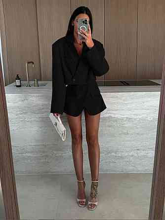 Женский базовый костюм двойка: жакет и юбка-шорты костюмка Одесса