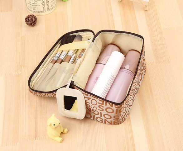 Коричневая косметичка с надписями - высота 11см, ширина 12,5см, длина 20см, нейлон, водонепронецаемая Киев - изображение 3