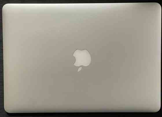 Ноутбук: MacBook Air 13" 2017,i5,8Gb, 128Gb. Київ