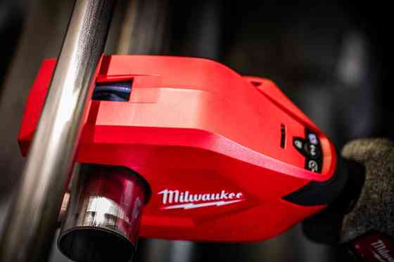 Труборіз акумуляторний по нержавіючій сталі MILWAUKEE, M12 PCSS54-402C, до 54мм (зарядний пристрій С12 С, 2 акумулятори М12 В4 4 Одеса