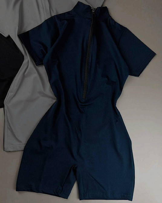 Жіночий зручний і стильний комбінезон з еластичної тканини мікродайвінг Темно-синій, 42/44 Одеса - фото 1