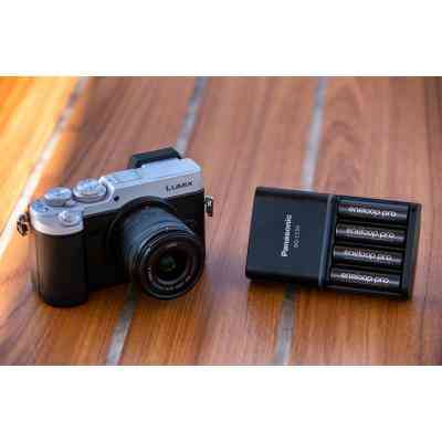 Зарядное устройство для аккумуляторов Panasonic Smart-Quick Charger+Eneloop Pro +4*AA 2500 mAh NI-MH (K-KJ55HCD40E) Винница