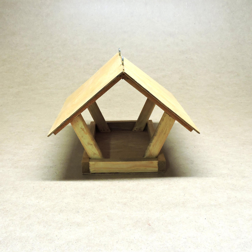 Кормушка садовая для птиц 