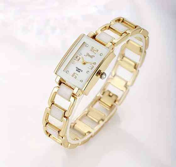 Годинник жіночий Золотистий з білим (0527) Смела