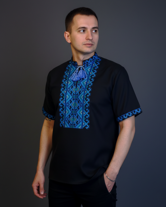 Черная мужская вышиванка из домотканого полотна с ярким орнаментом короткий рукав Киев - изображение 2