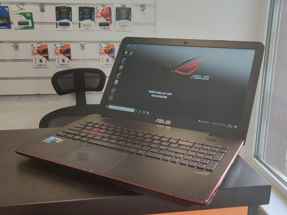 Ноутбук Asus ROG (GL551J) б/у в гарному стані Київ - фото 1