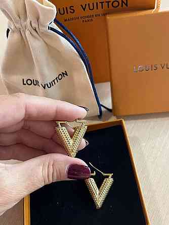 Луї Віттон сережки / Louis Vuitton сережки у формі трикутника Одеса