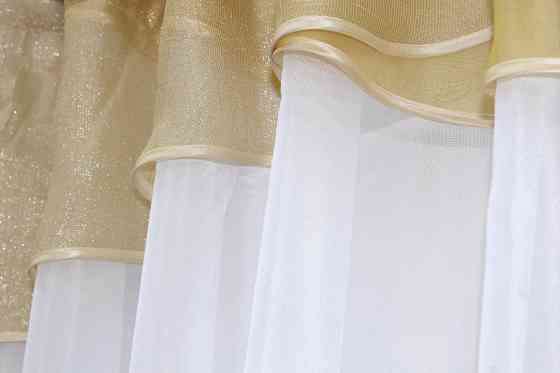 Кухонный комплект VR-Textil № 00к шторки с ламбрекеном белый с золотистым 260х170 см (59-623) Киев