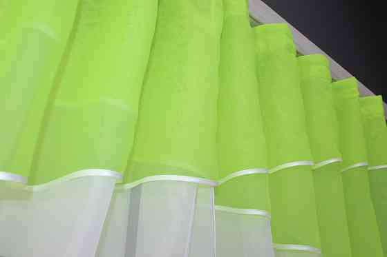 Кухонные шторы VR-Textil № 091к с ламбрекеном и подвязками неоново-салатовый с белым 280х170 см (52-0686) Киев