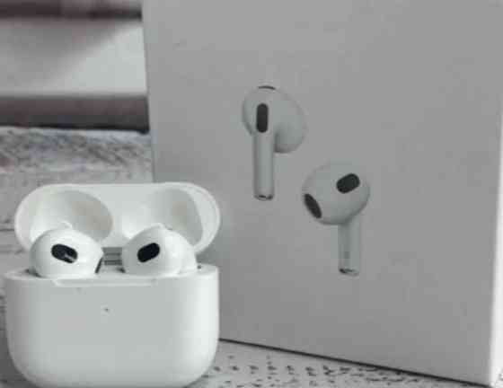 Безпровідні навушники. Київ