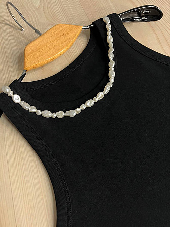 Майка женская A-N 26062 с жемчужным ожерельем, черный, one size Одесса - изображение 2
