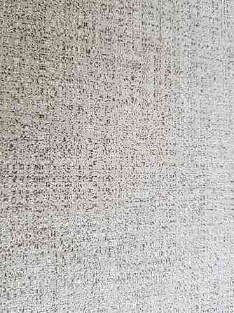 Обои флизелиновые  Khroma KOS604 LA VIE EN ROSE однотонные серые под мешковину Киев