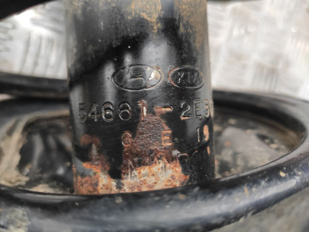 Амортизатор передній правий (стійка) Hyundai Tucson 2004-2009 (54661-2E500) Ковель - фото 1