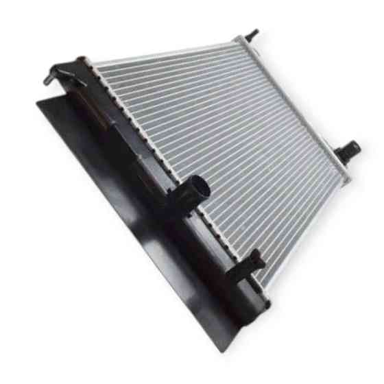 Радіатор двигуна Toyota Auris, Avensis (T27) 1.4-1.8i 07- охолодження Мукачево