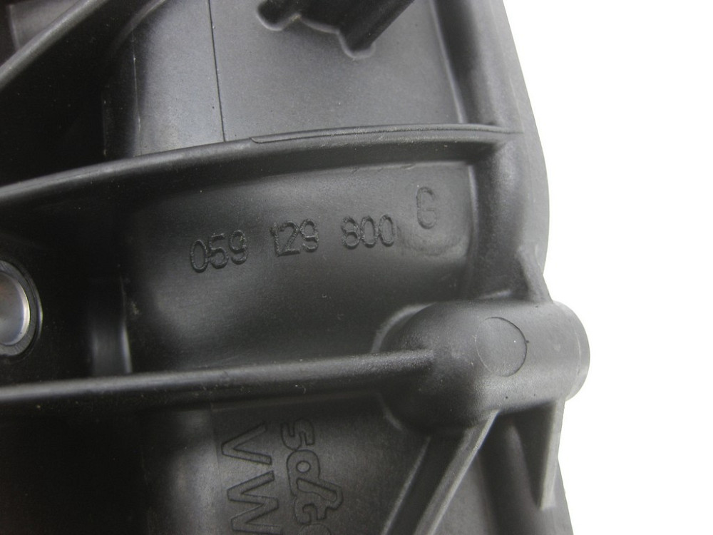 VAG  059129800G Проміжний фланець/повітропровід між правою головкою двигуна та впускним колектором Одеса - фото 6