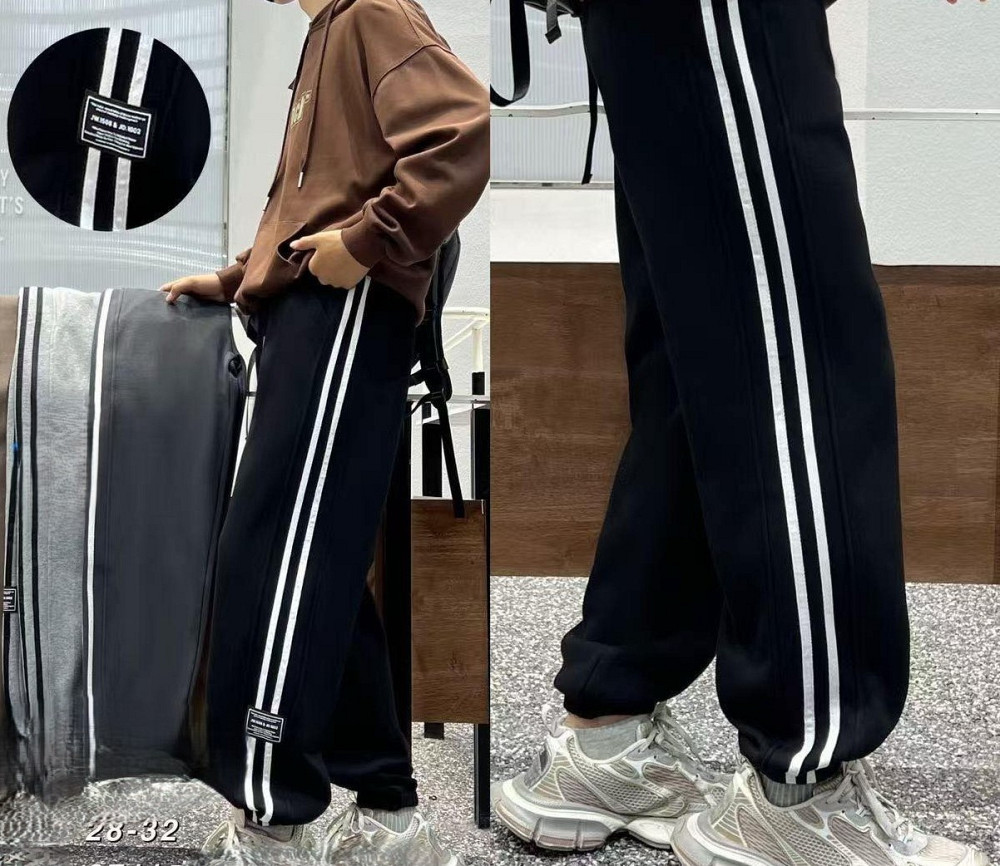 Спортивные штаны теплые для мальчика подростка с лампасами на 11,12,13,14 лет Николаев - изображение 1