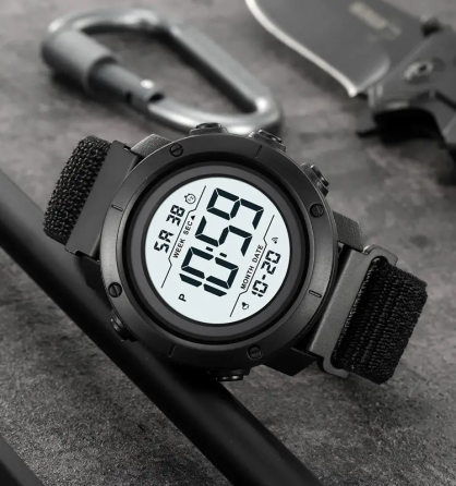 Чоловічий наручний годинник Skmei 2497 з нейлоновим ремінцем (Чорний з білим) Вінниця