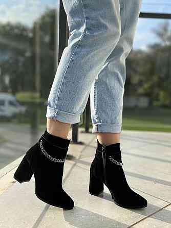 Nivelle Черевики жіночі NIVELLE чорні замша натуральна каблук 9см розмір 39 (5409/8018-8048) Коломыя