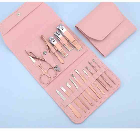 Набор для маникюра и педикюра в кейсе,пинцет,пилочка,ножницы универсальные предметы 16 шт, цвет коралловый Каменец-Подольский