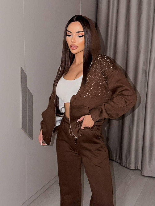 Жіночий стильний повсякденний костюм зі стразами вільного крою тринитка Шоколад, 48/50 Одеса - фото 4