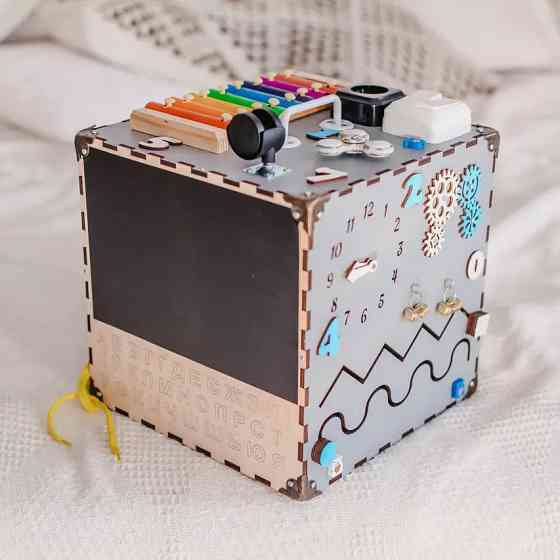 Развивающая игрушка Бизикуб Temple Group TG200090 30х30х30 см Серый Винница