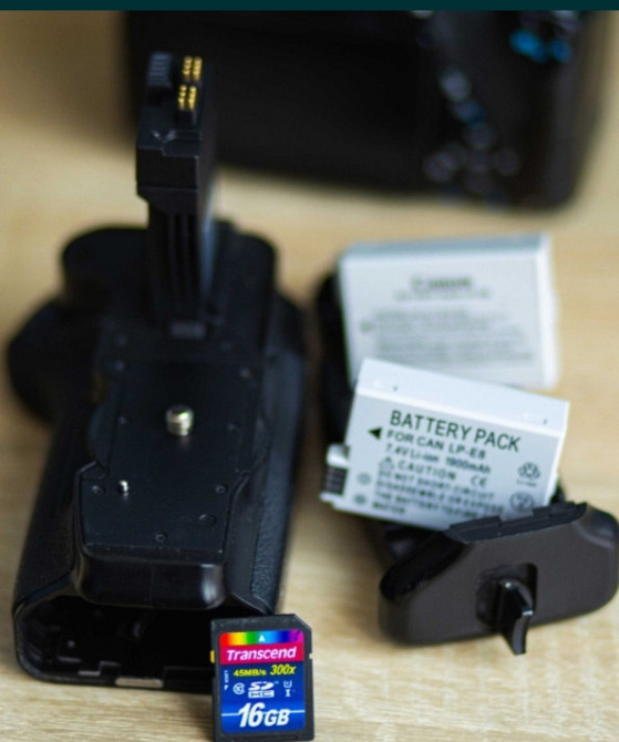 Фотоапарат Canon 650 body Київ - фото 3