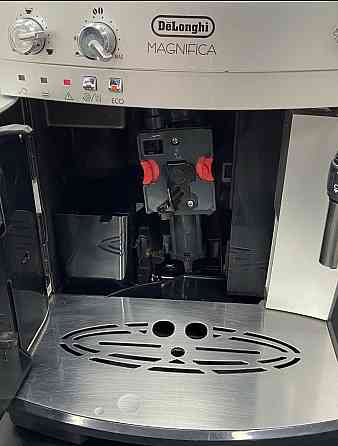 Кофемашина Delonghi Magnifica. Киев