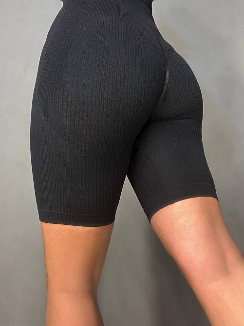 Шорти жіночі Kenalin 0412 велосипедки лосини в рубчик пуш-ап широкий пояс середня довжина one size, чорний, one size Київ - фото 12