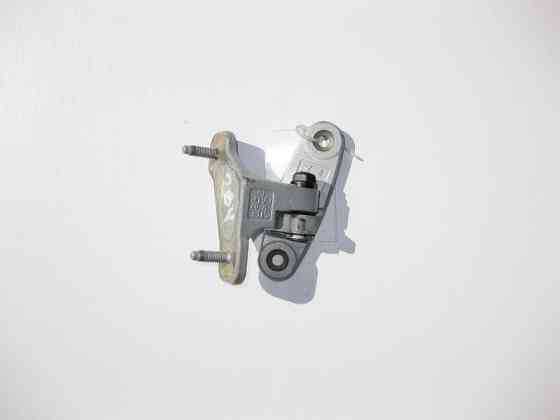 Mercedes-Benz  A2047201637 Верхня петля передніх правих дверей E-Class W212 C-Class W204 Одеса