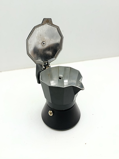 Гейзерна кавоварка A2ZWORLD (товар вживаний) Луцк - изображение 2