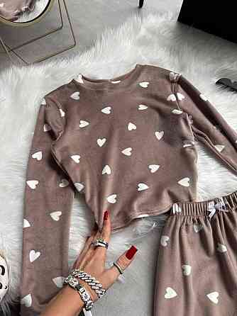 Жіноча стильна принтована домашня піжама з плюшевого велюру Капучино Одеса