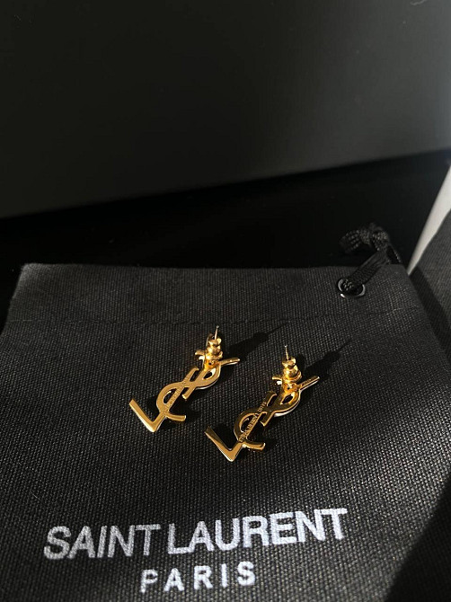 Брендовые серьги гвоздики Saint Laurent, позолота и белая эмаль Одесса - изображение 3