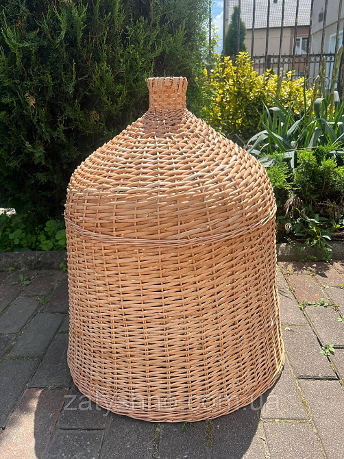 Набір плетених люстер з лози на вулиці Київ - фото 9