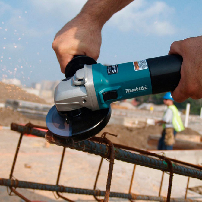 Машина шліфувальна кутова MAKITA 9565 CVR Коломия - фото 3