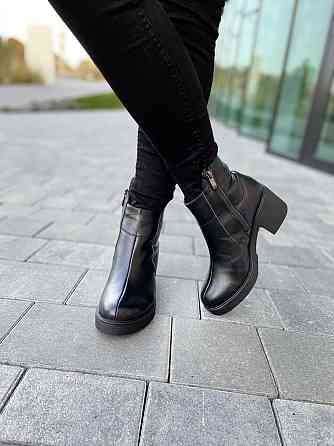 Жіночі туфлі D and V чорні натуральна шкіра зима висота 12см каблук 7см (2513) 38р.40р. Коломия