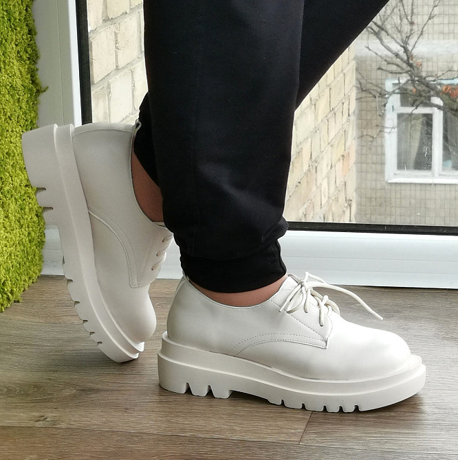 Женские Бежевые Туфли Броги Кроссовки Белые на Танкетке Кожаные Оксфорды (размеры: 36,37,38,39,40,41) - 6-26 Днепр - изображение 8