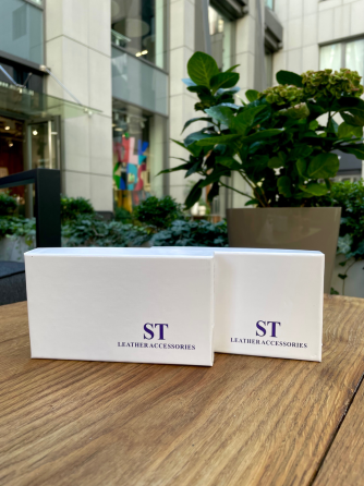 Чорна шкіряна ключниця з відділенням для грошей Київ