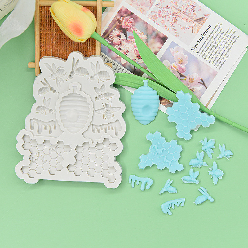 Молд силиконовый Пчела и соты 138 на 112 мм серый Киев - изображение 7