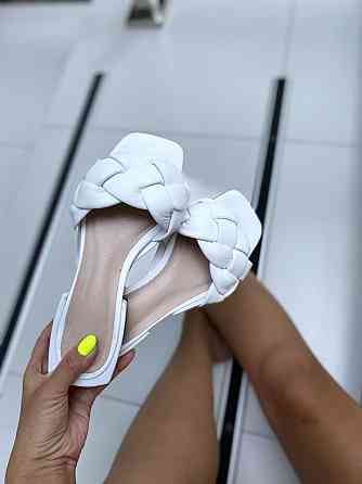 ARLEN Зручні жіночі шльопанці з натуральної шкіри білі на низькому ходу літні ARLEN Ш-Коса р. 3 Коломыя