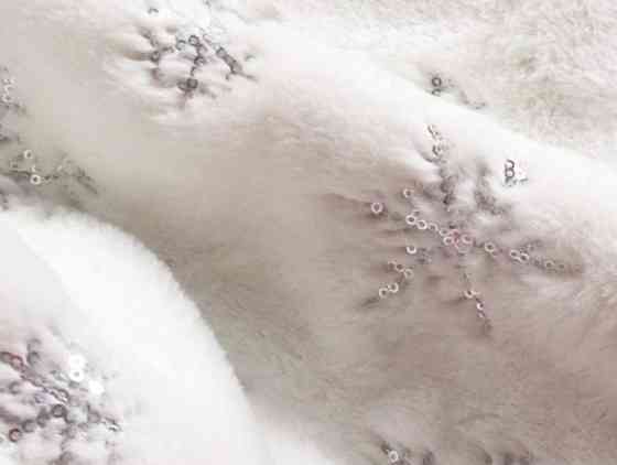 Спідниця під ялинку зі сніжинками із паєток 76 см біло-срібляста Київ