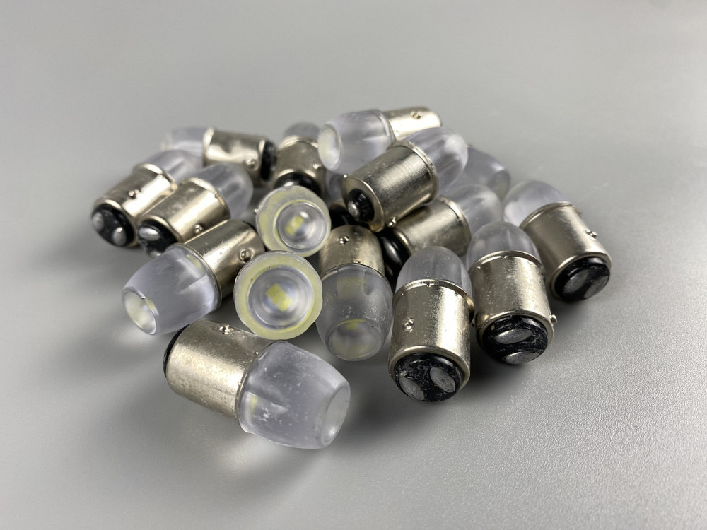 Світлодіодна автомобільна лампа стоп-сигнал/покажчик повороту 12V 2-ух контактний цоколь 1157 BAY15d Мукачево - фото 4