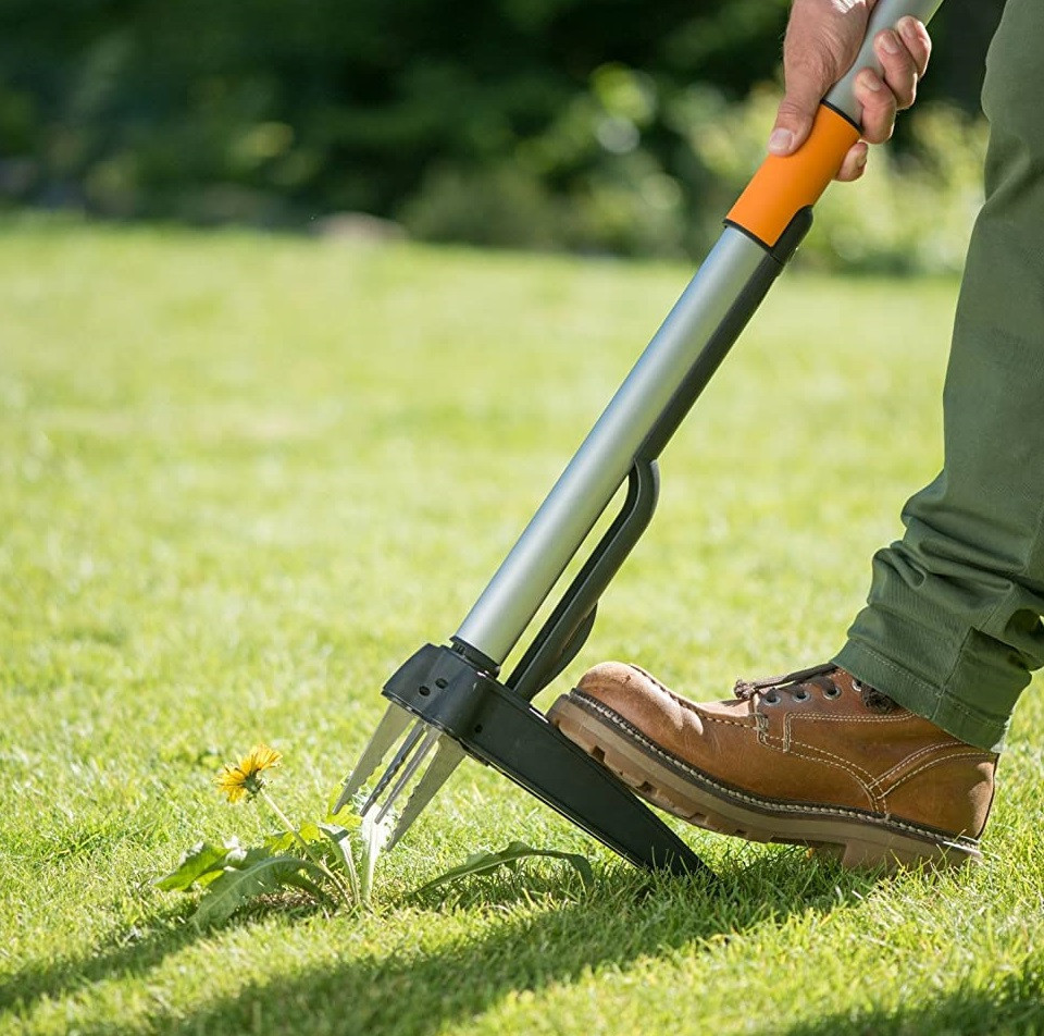 Телескопический Удалитель сорняков 99-119 см Fiskars 