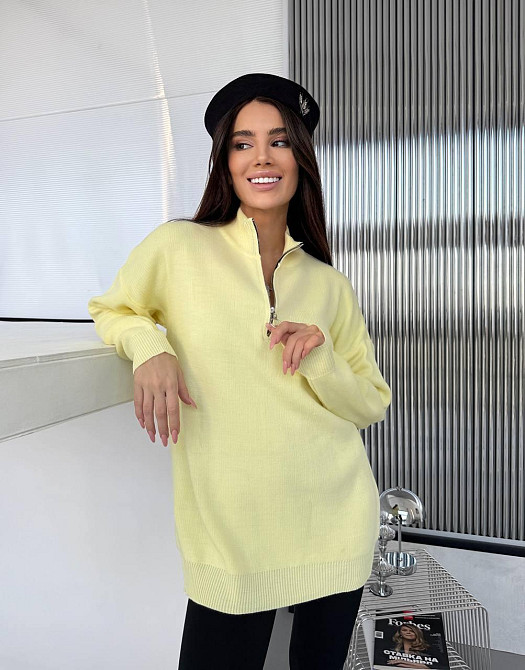 Жіночий стильний подовжений оверсайз светр зі змійкою в'язання 50% котон/50% акрил Лимонний Одеса - фото 7