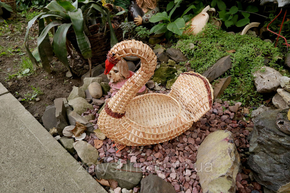 Кошик лебідь плетений на фрукти Київ - фото 3