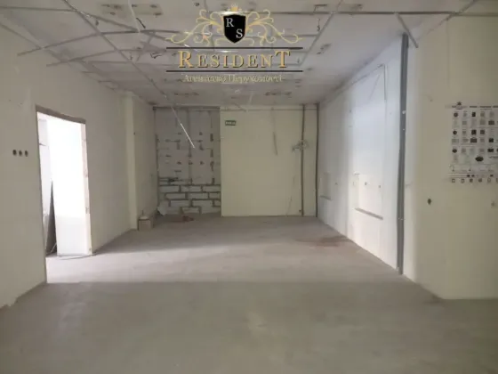 Помещение на красной линии. 107 м2, без ремонта (готовы давать каникулы, возможно уложатся в ремонт) Днепр